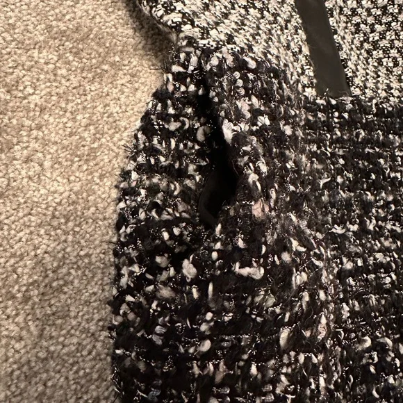 Stunning black tweed dress with leather detailing has pockets, brand new - Picture 6 of 6